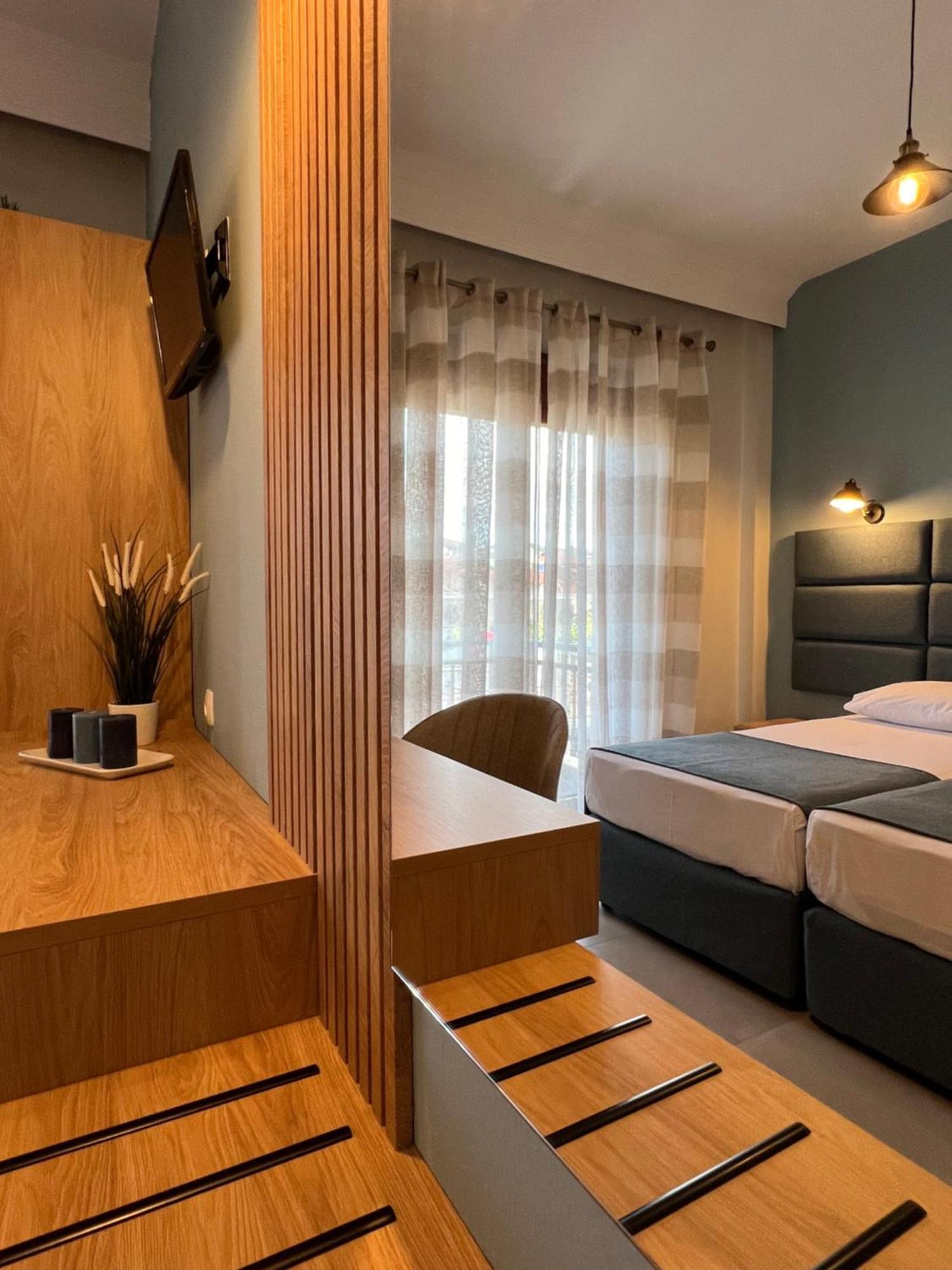 Maria Rooms To Let Ouranoupoli Bagian luar foto